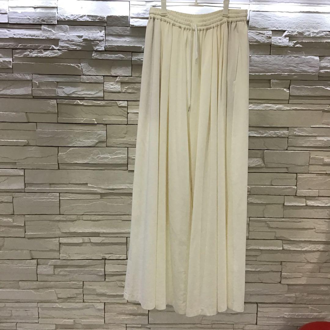 LE PHIL コンパクトギャザーワイドパンツ　ホワイト