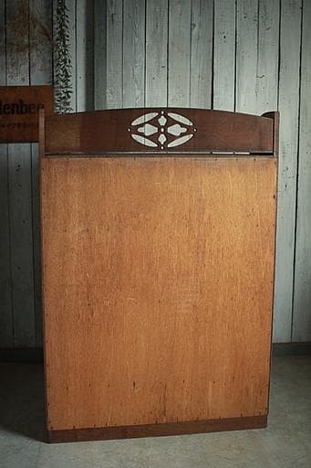 古い木枠のガラス戸棚　引き出し2杯　食器棚　水屋　キャビネット　古家具　古民家