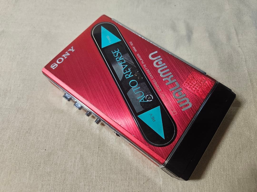 整備済み動作品　WM-102 カセットウォークマン　ポータブルプレイヤー