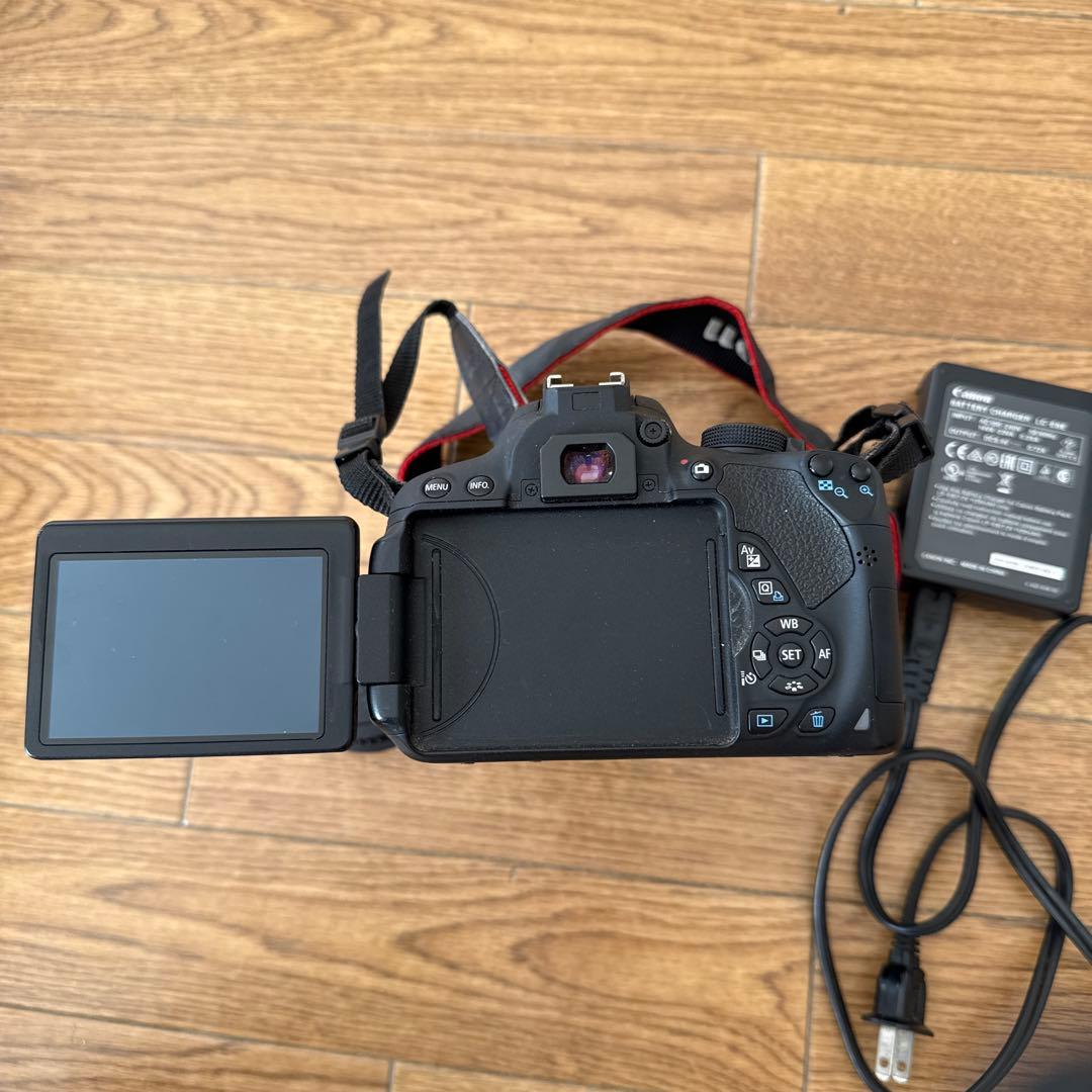 Canon EOS Rebel T5i デジタル一眼レフ