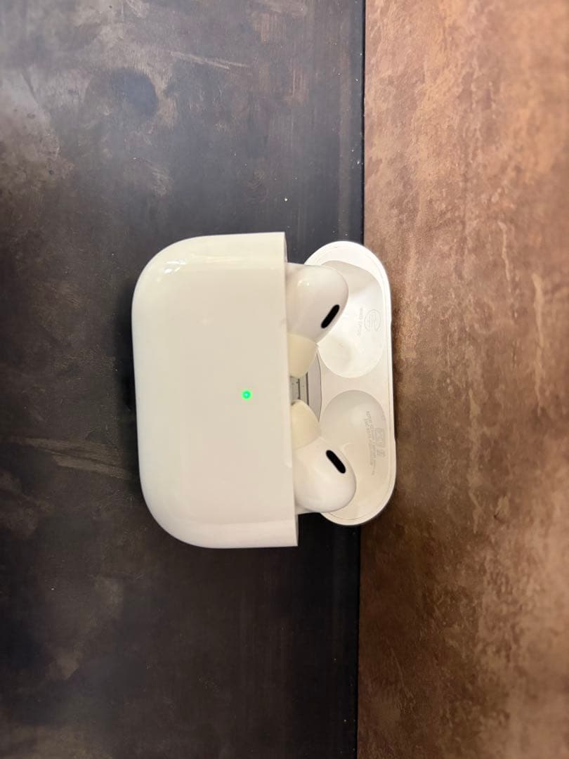 AirPods Pro第2世代 lightning充電ケースノイズキャンセリング