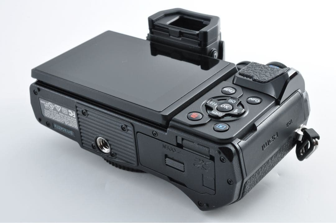 ■ほぼ新品■OLYMPUS OM-D E-M10 Mark III ダブルズーム