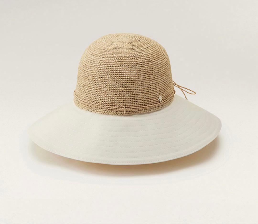 ヘレンカミンスキー　カロラ　Kalola