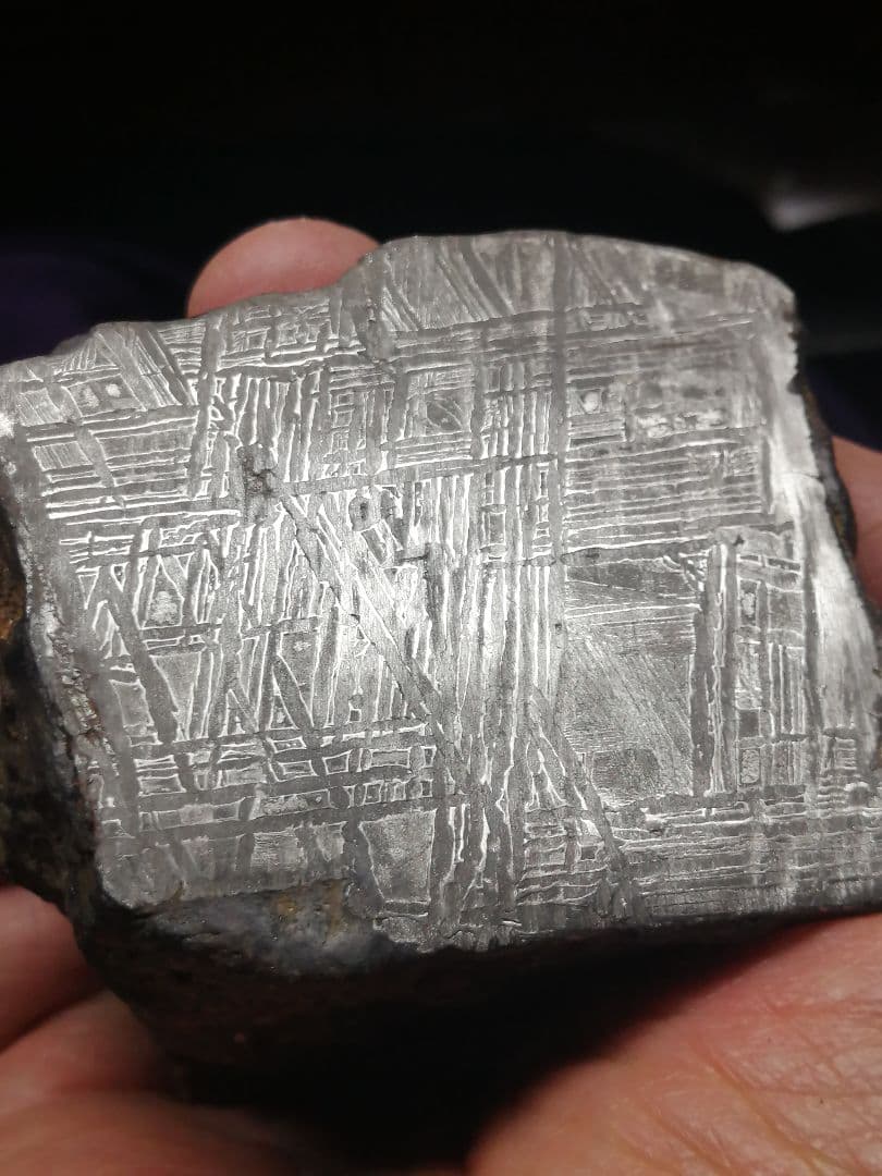 ★【Shoukai】『アルタイ隕石』鉄隕石　本物原石 818g　 隕石内部