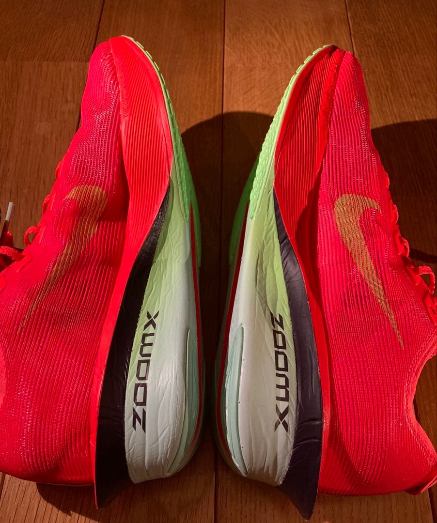 ナイキ ヴェイパーフライ4 新品未使用 26.5