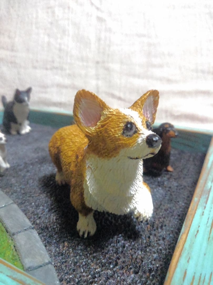 木彫りのコーギー（制作中）