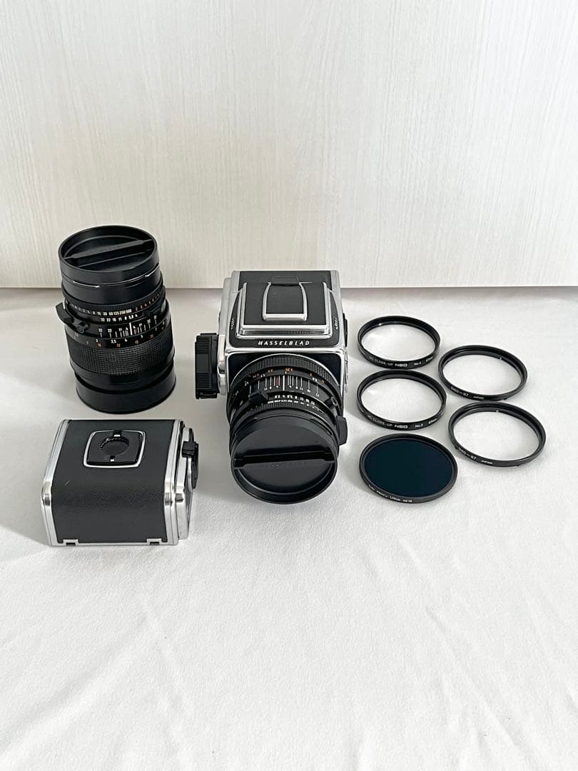 Hasselblad 503CX＋CF80mm+CF150mm+マガジン2つ