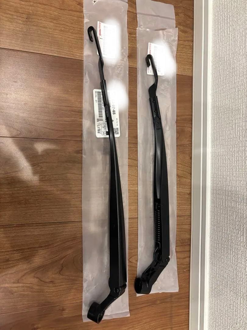 試着のみ！ハイエース　レクサスワイパーアーム　純正正規品