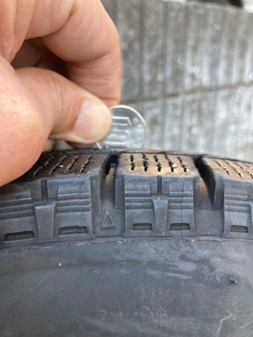 18年製 145/80R13 ブリヂストン ブリザック VRXスタッドレスタイヤ