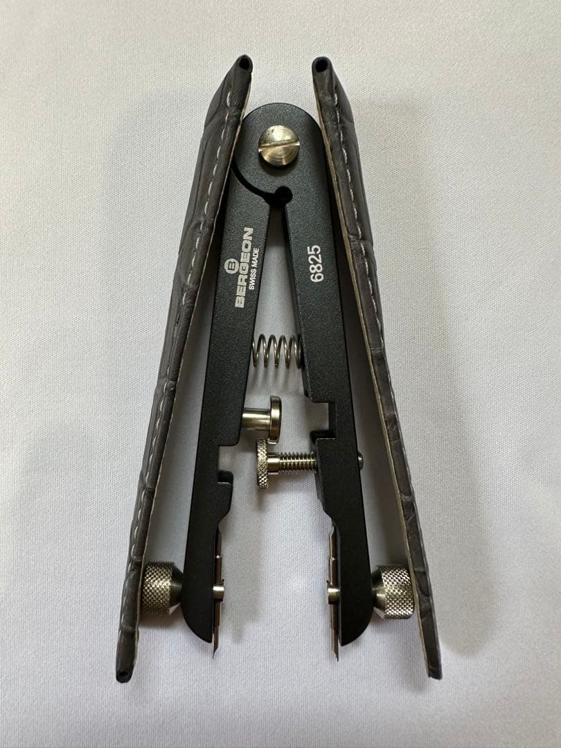 【純正品】OMEGA グレーアリゲーターレザーストラップ 19mm