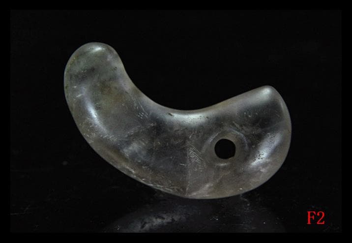 古墳期★表面風化★特有な結晶が見られ★古色上質薄紫色水晶製★特大コ字形勾玉