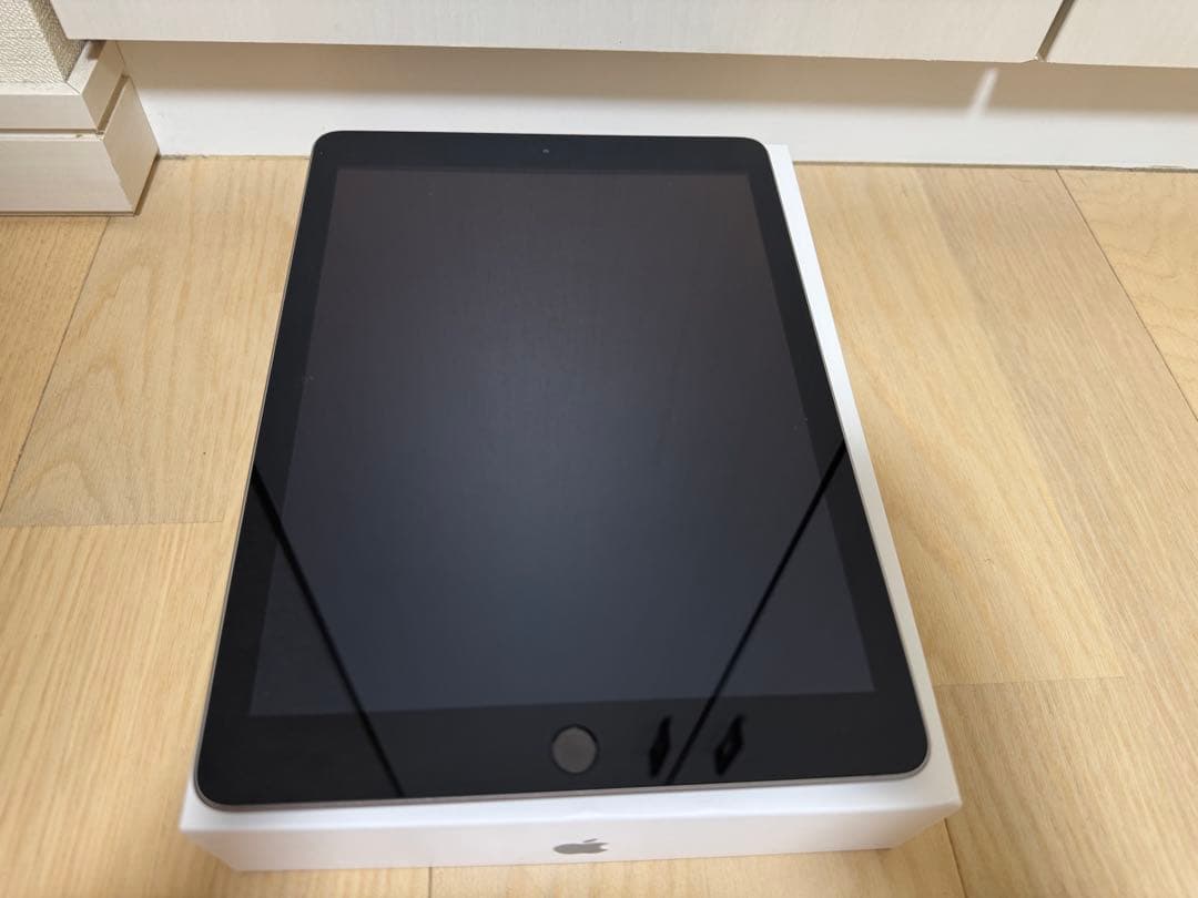 ドラえもん@Apple iPad 第6世代　WiFiモデル32GB