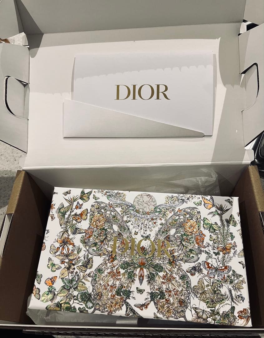 新品　Dior iPhone１５Pro ケース