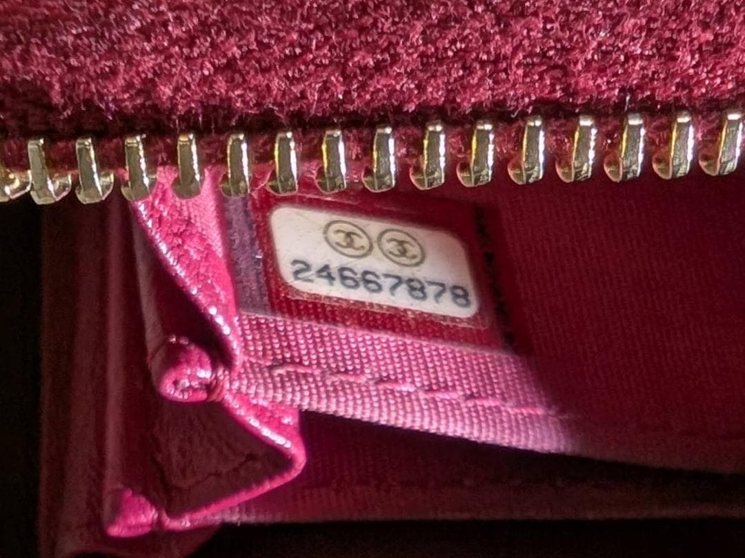 CHANEL パース　マドモアゼル　Vステッチ　ピンク