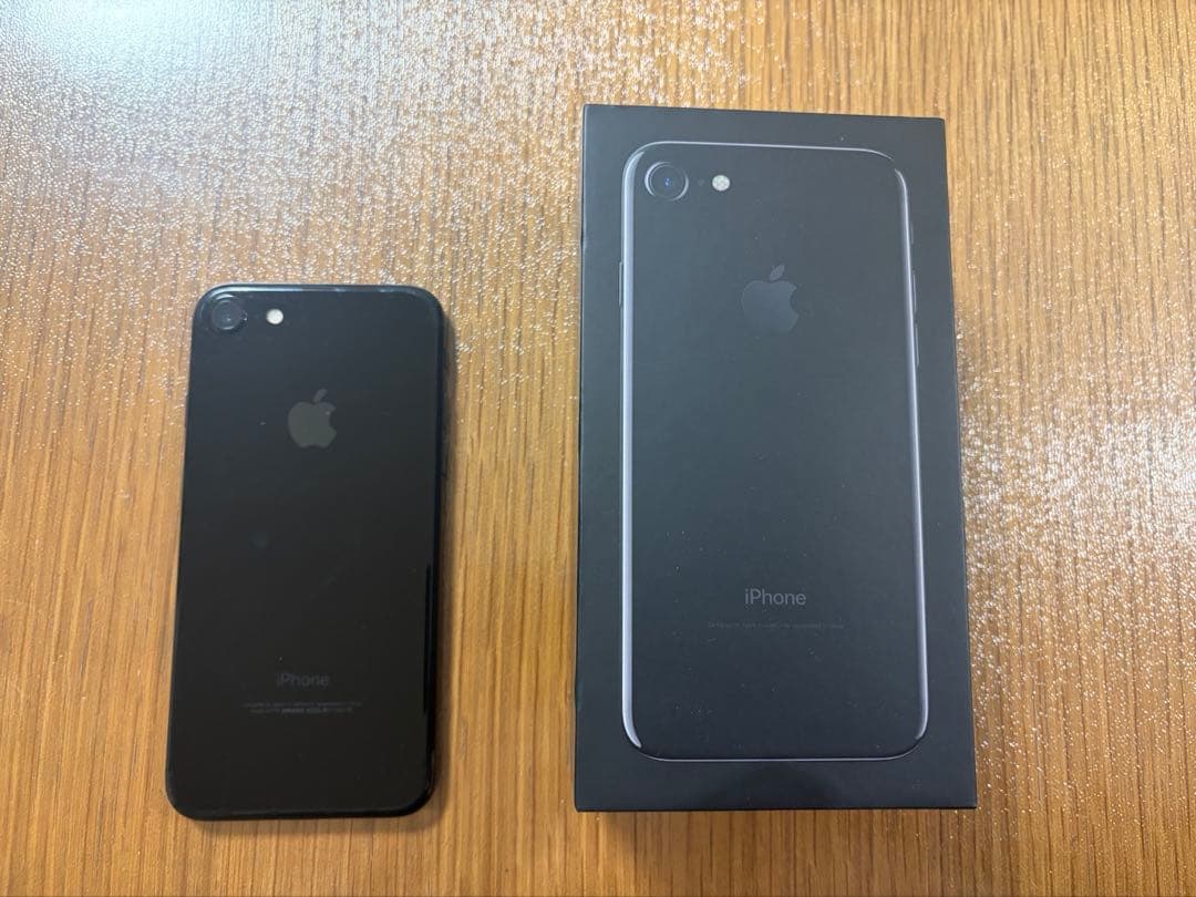 Apple iPhone7 ブラック 本体 128GB SIMロック解除済み