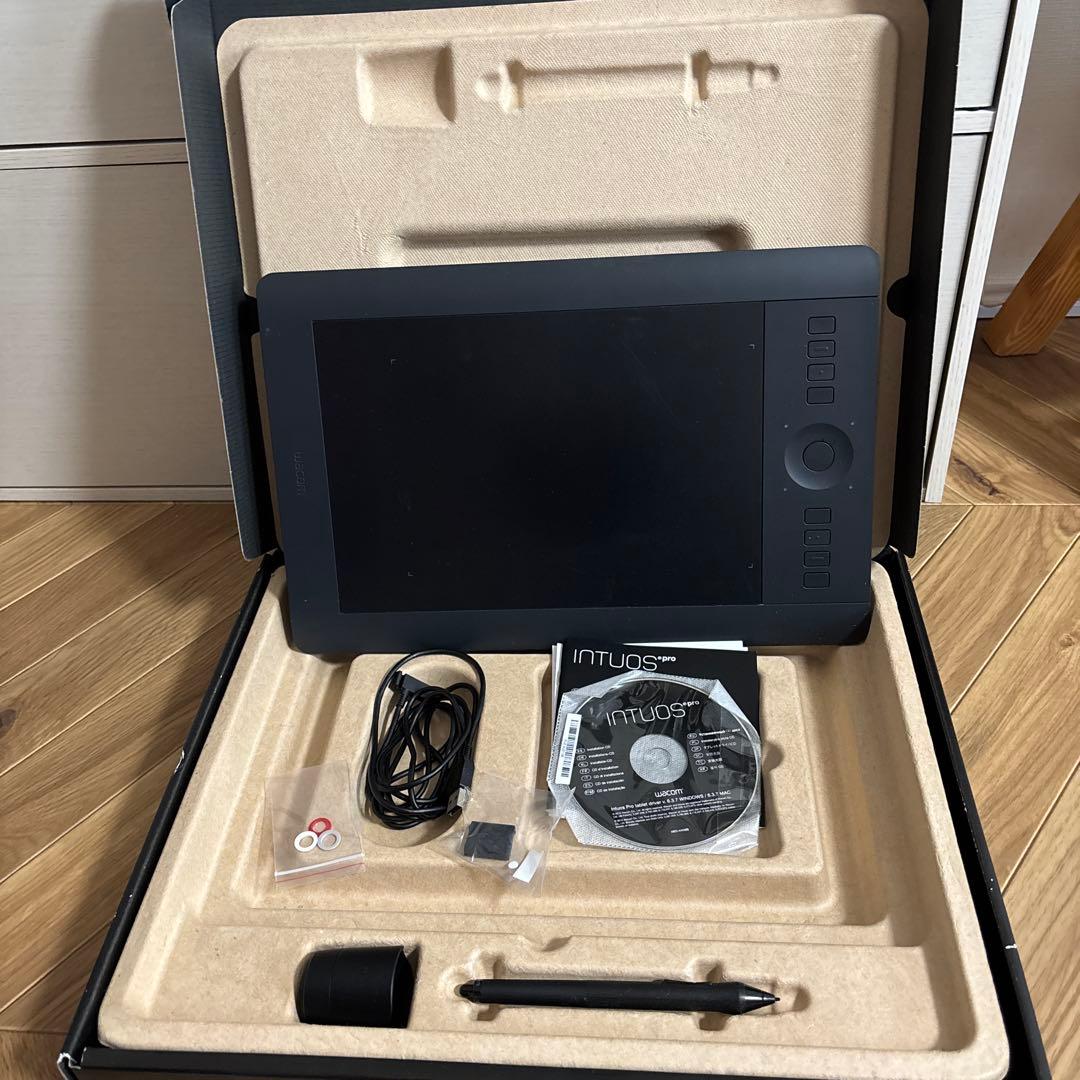 Wacom ペンタブレット INTUOS PTH-651 Ｍサイズ