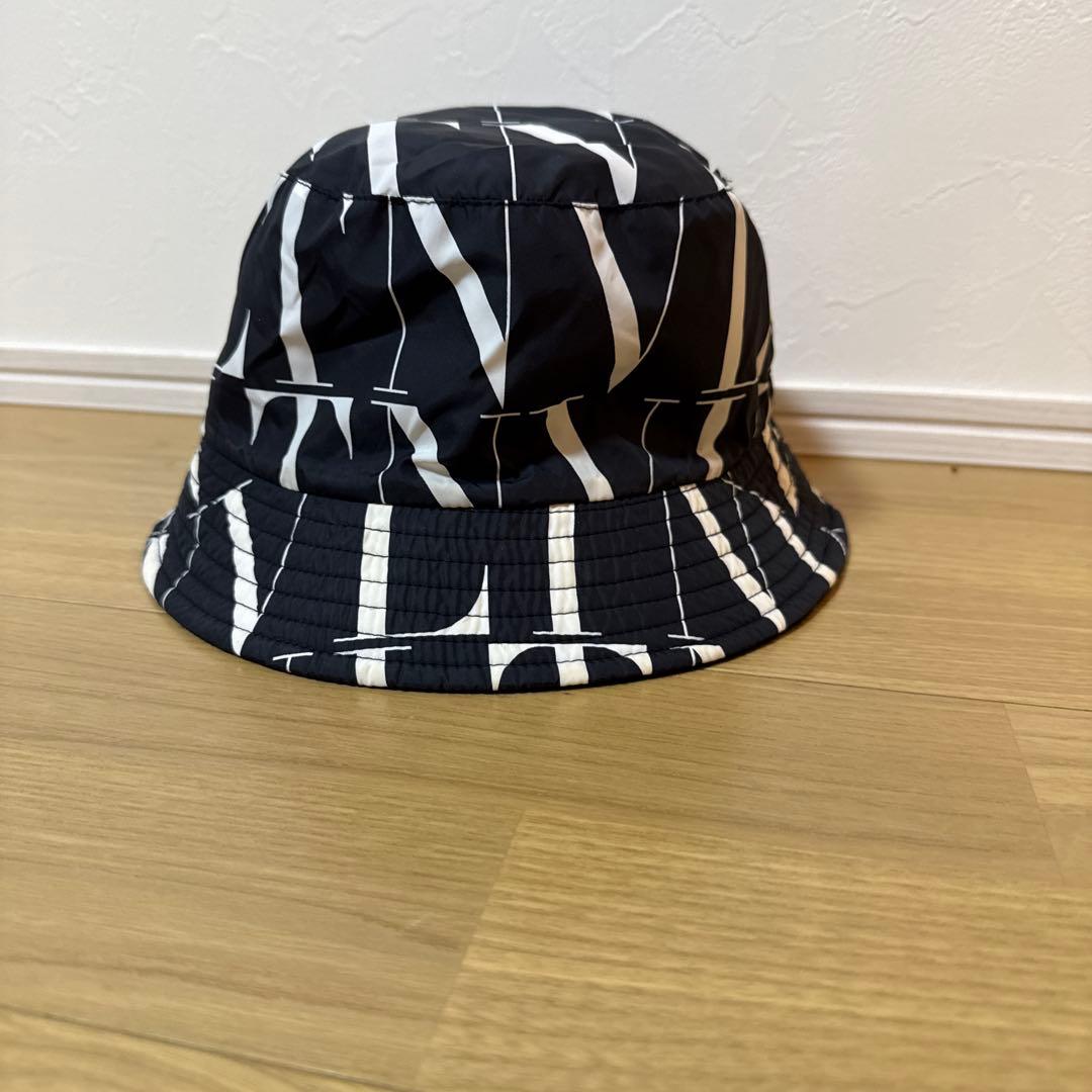 VALENTINO バケハ　リバーシブル
