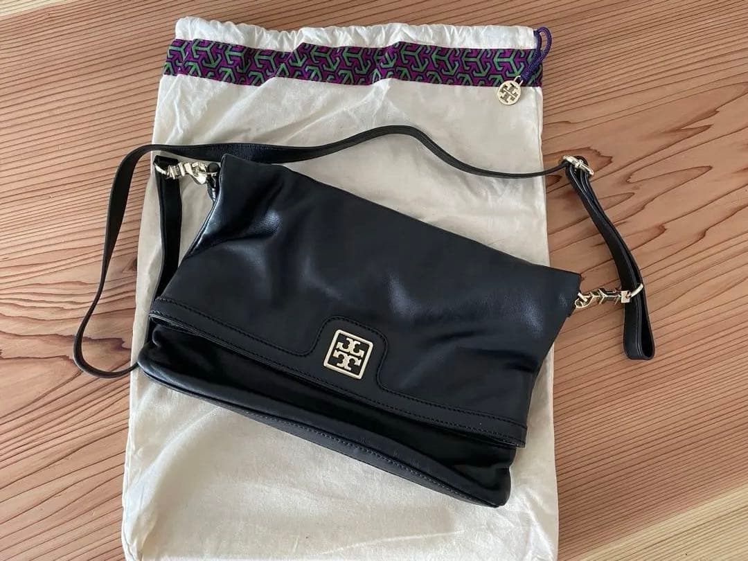 トリーバーチ　レザークラッチバッグ