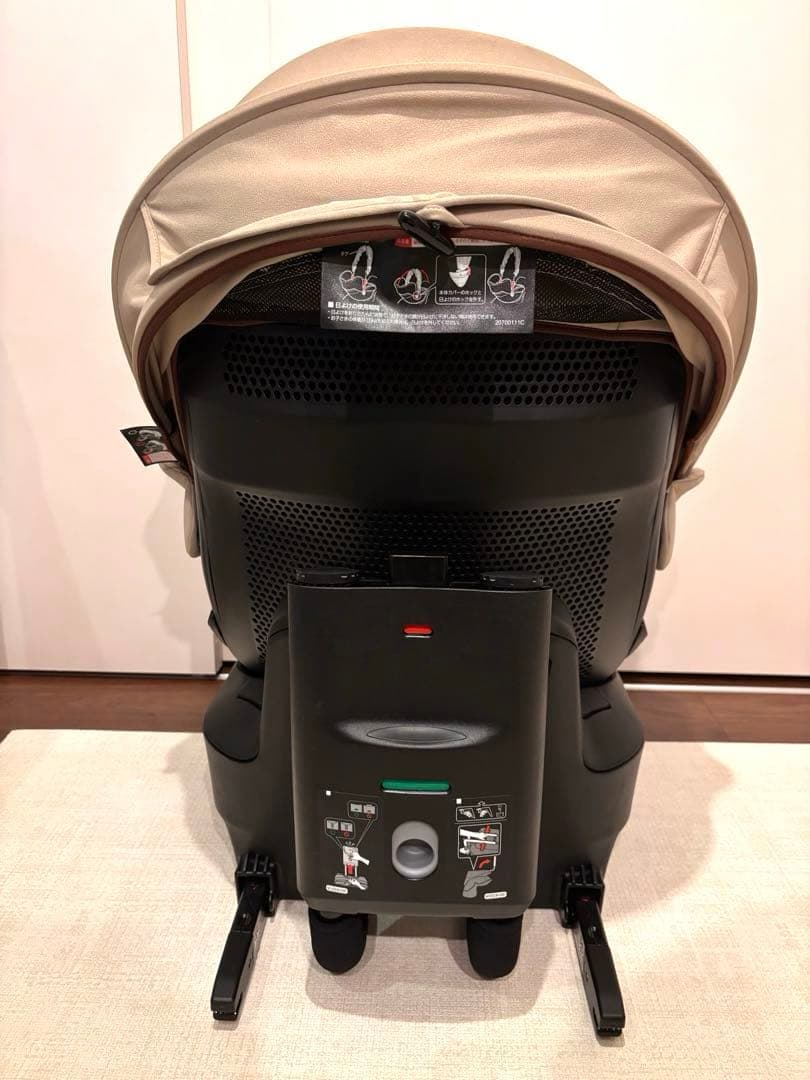 エールべべ クルットR ウィ2 クレアベージュ（アカチャンホンポ限定）