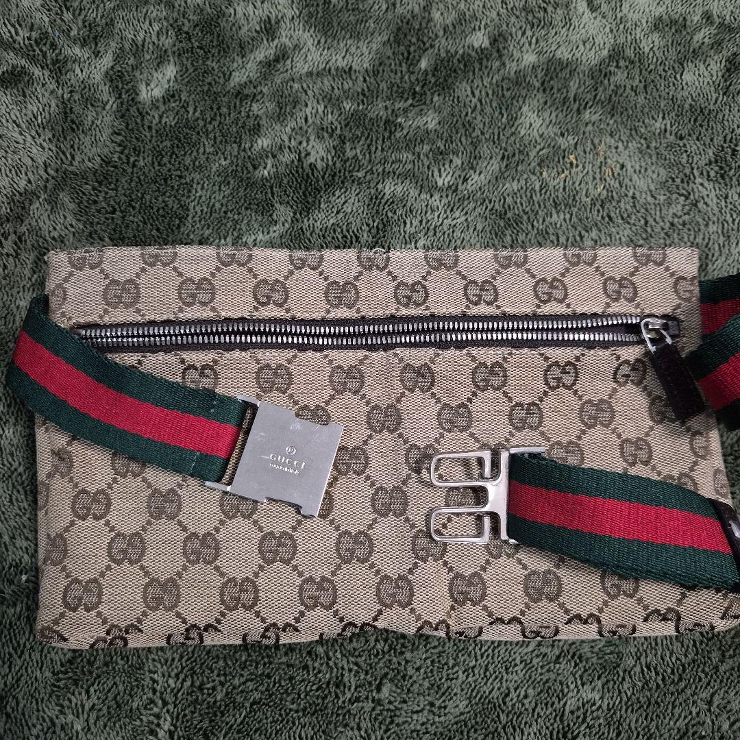 GUCCI ボディバッグ　ウエストポーチ　未使用　汚れ有り　男女兼用