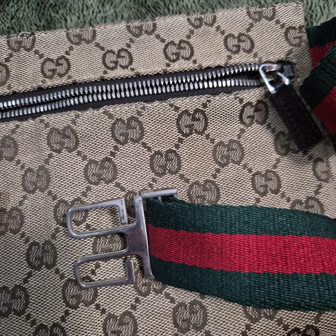 GUCCI ボディバッグ　ウエストポーチ　未使用　汚れ有り　男女兼用