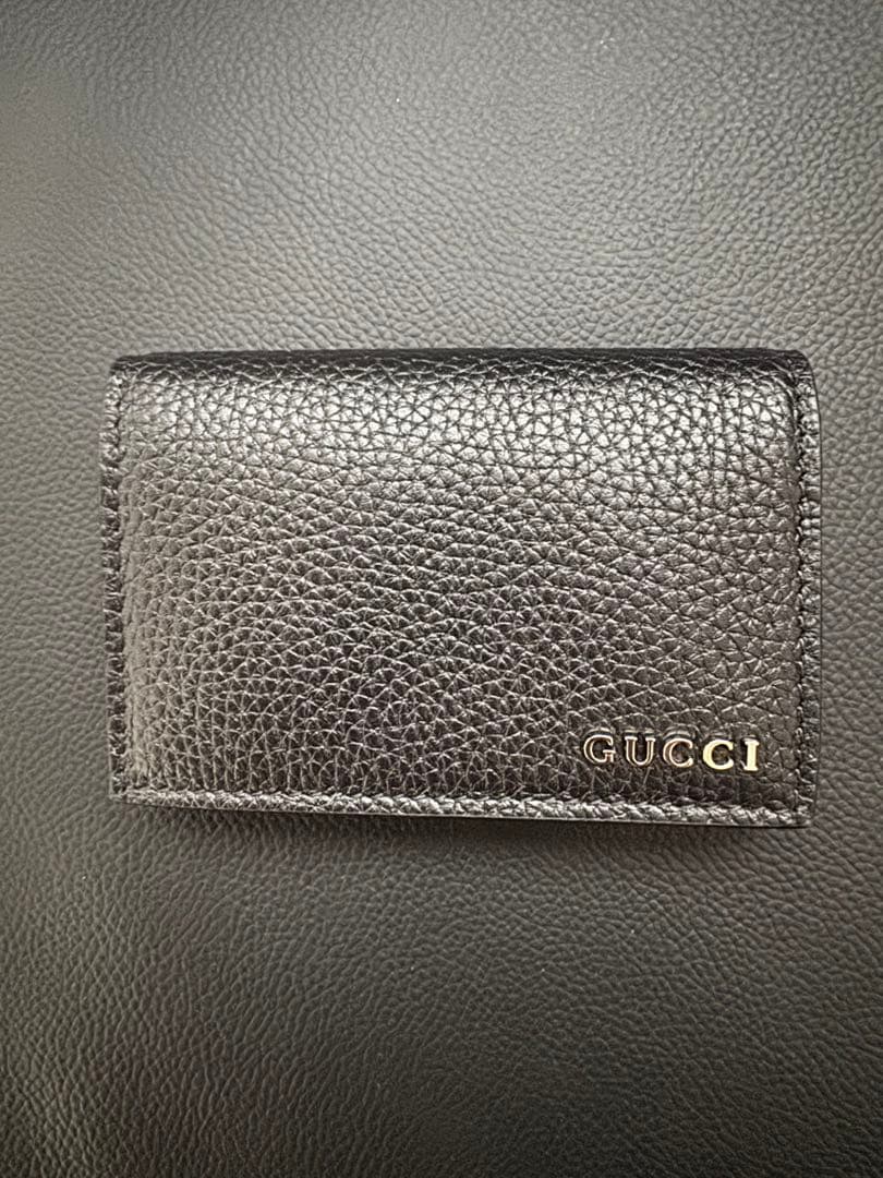 GUCCI ロゴ カードケース（名刺入れ）
