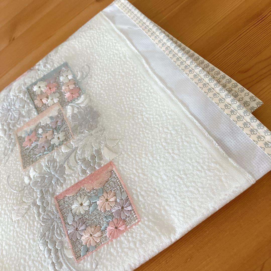 【未使用】刺繍　半衿　正絹　成人式　結婚式　振袖　訪問着　ママ振　絹100%