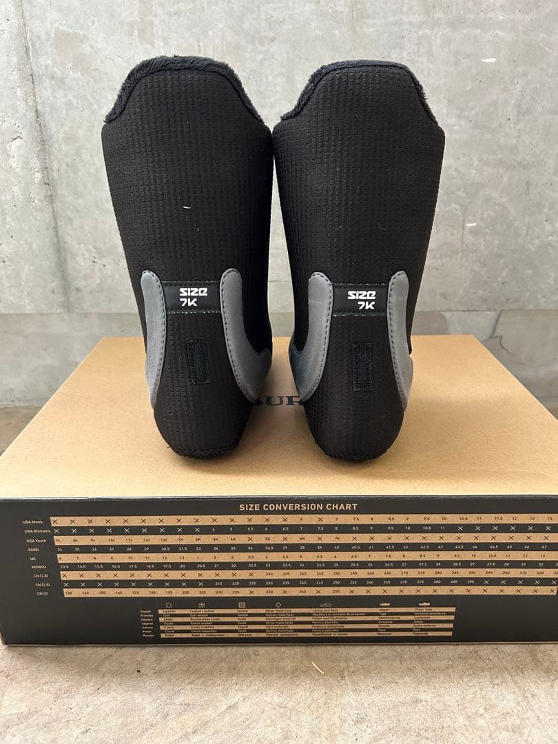 25cm キッズ Burton ジップライン BOA® スノーボードブーツ