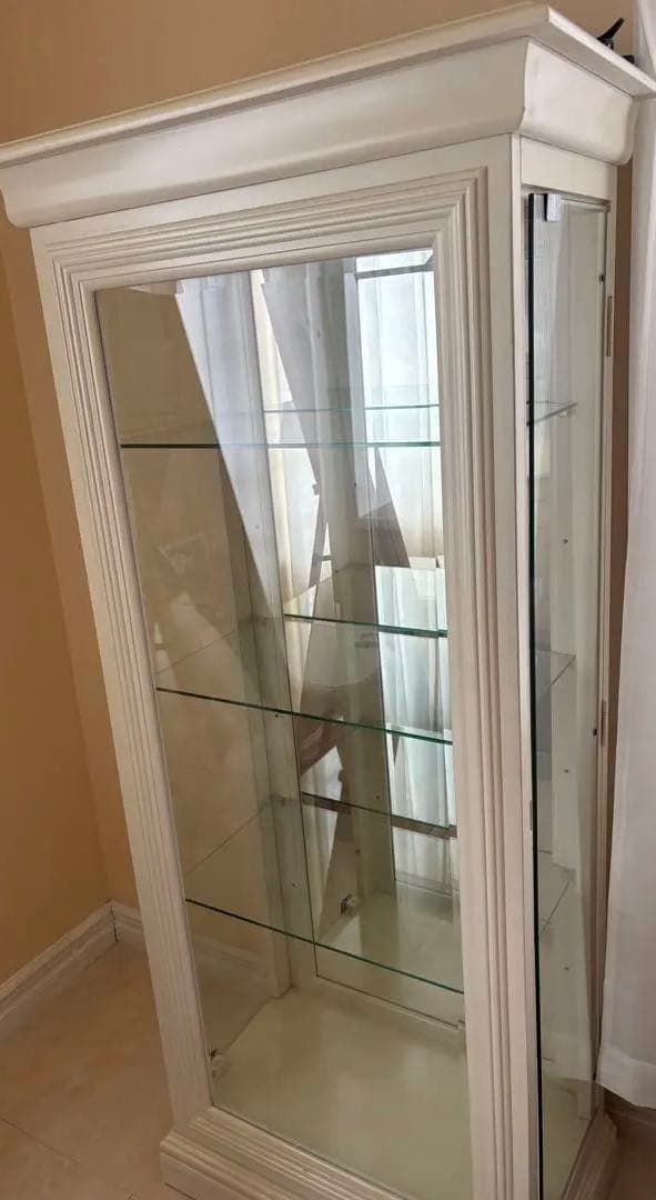 【最終値下げ今週削除します】ガラスショーケース　ディスプレイケース　サルタレッリ