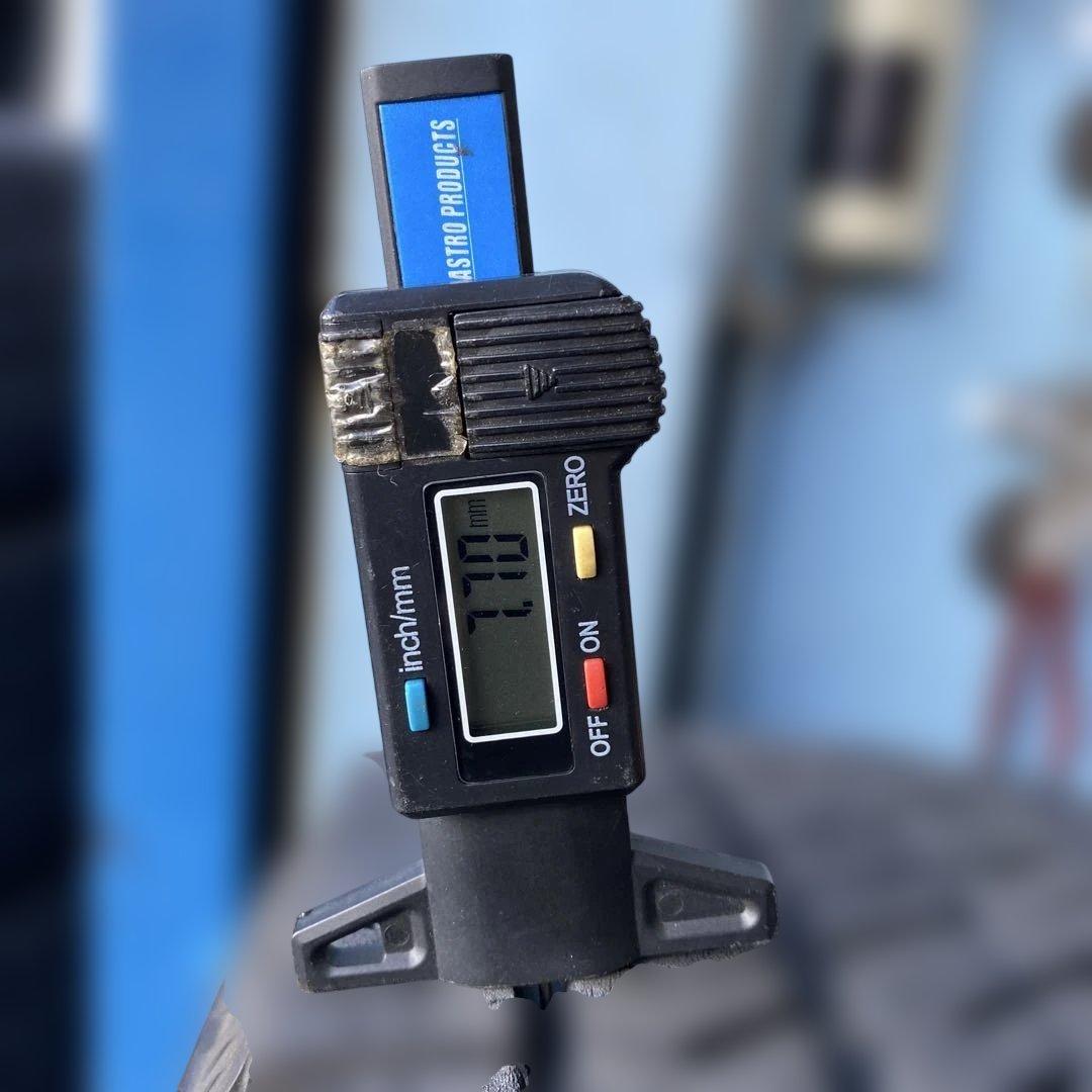 中古バリ溝ブリヂストンスタッドレスセット195/65R16 ライズ、ロッキー