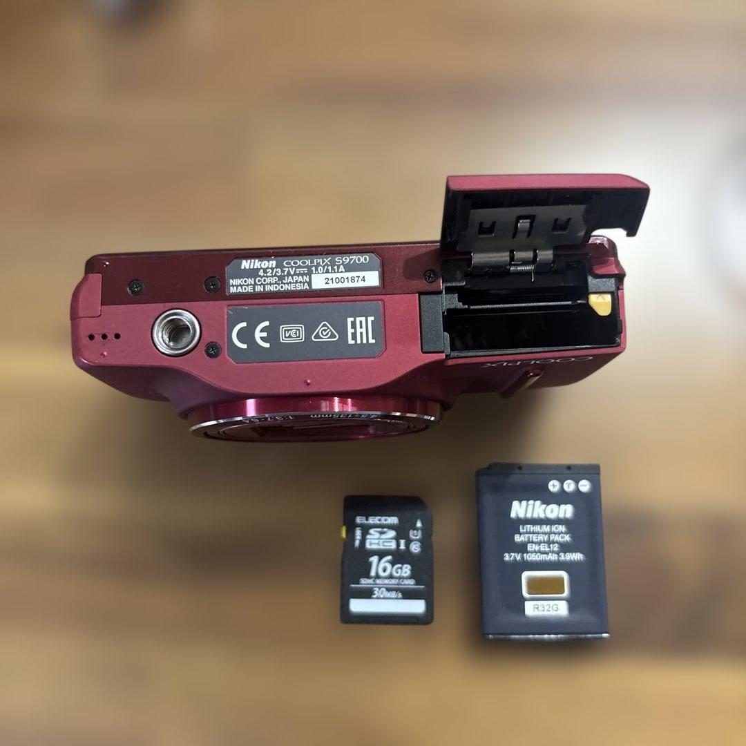 Nikon COOLPIX S9700 赤