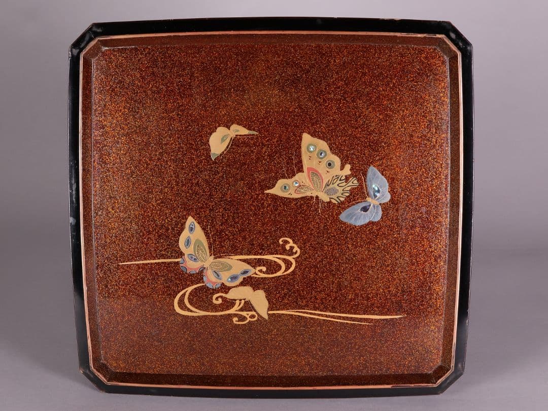 【MA693】加賀蒔絵 饅羹重 御所車 葵唐草 蝶 金蒔絵 螺鈿 木製 饅頭箱