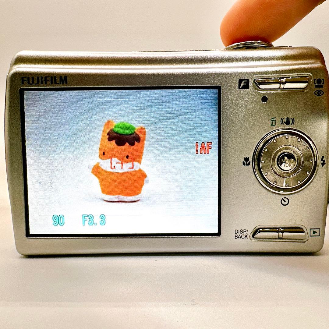 良品 富士フィルム FinePix F100fd コンデジ 純正バッテリー2個付