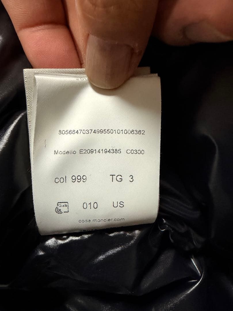 極美品 MONCLER モンクレール　MONTCLA モンクラー　　　黒サイズ3