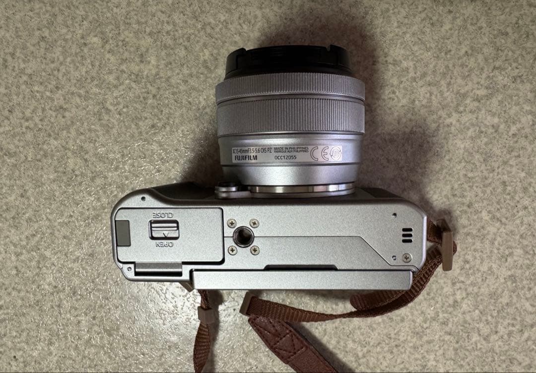 【オプション有】FUJIFILM X-A5 レンズキット SILVER