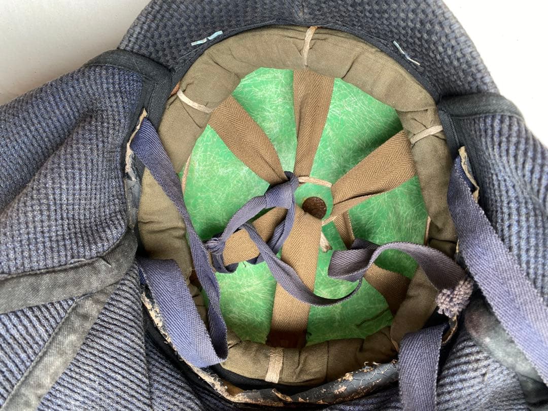 超レトロな横浜市　消防士ヘルメット