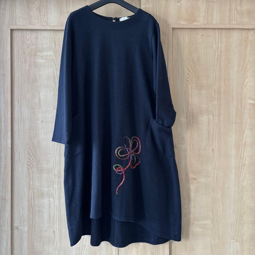 日本製　oHLALA ウールワンピース