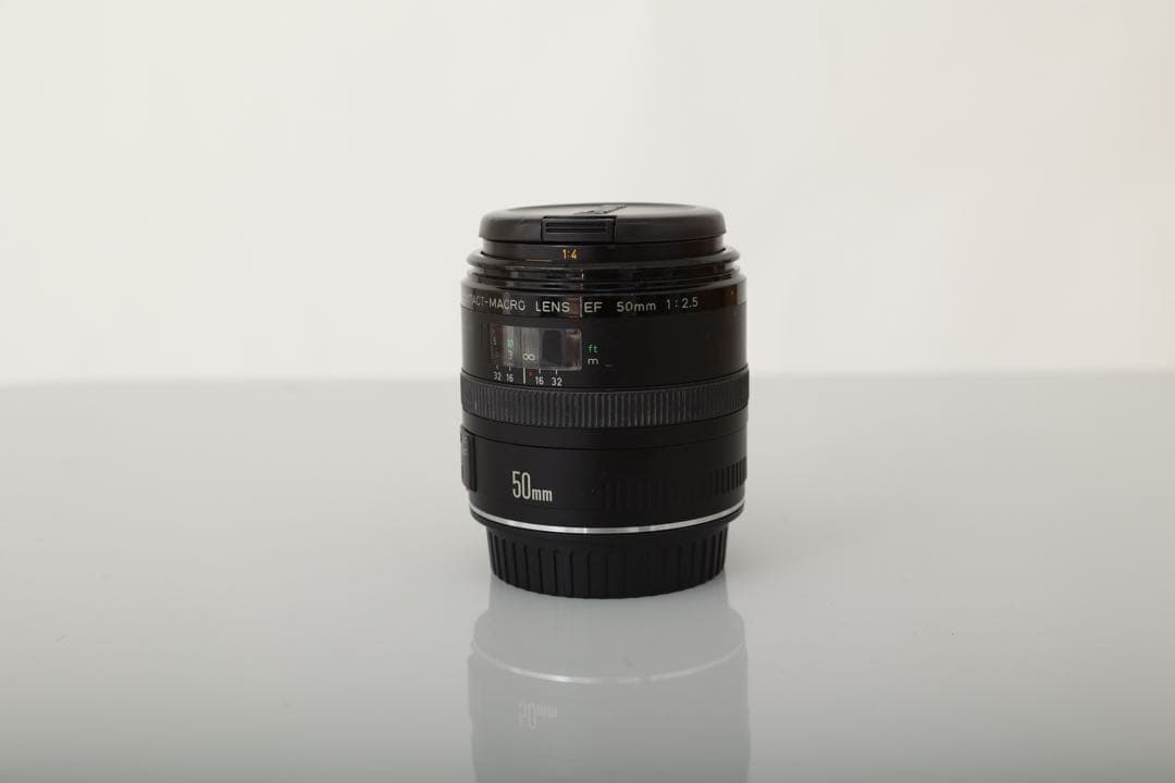 CANON EF50mm f2.5コンパクトマクロ　単焦点レンズ