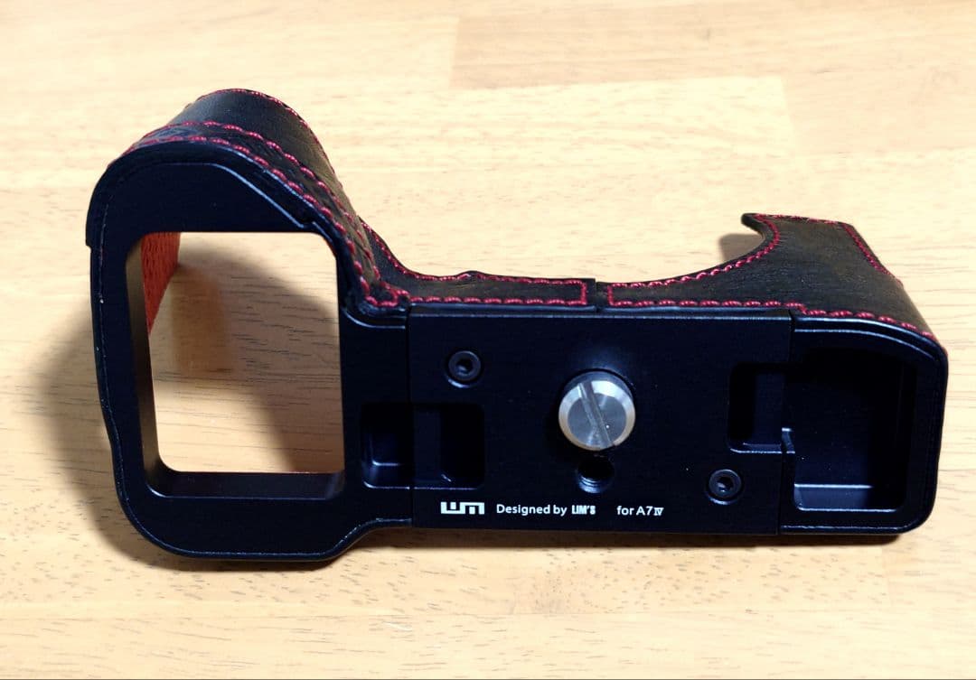 α7 IV ミラーレス一眼カメラ ボディ ＋ 本革カメラハーフケース