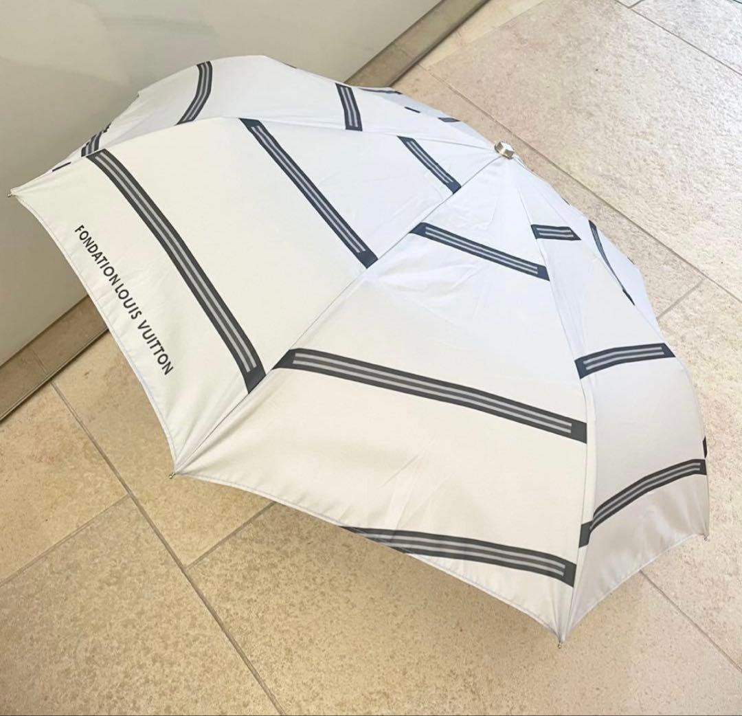 FONDATION LOUISVUITTON フォンダンシオンルイヴィトン 傘