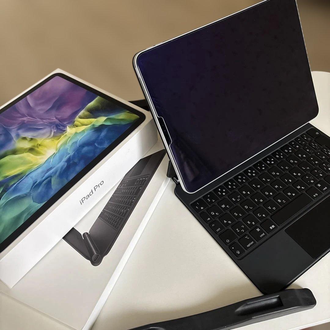 iPad Pro 11インチ　第二世代　Magic Keyboard セット