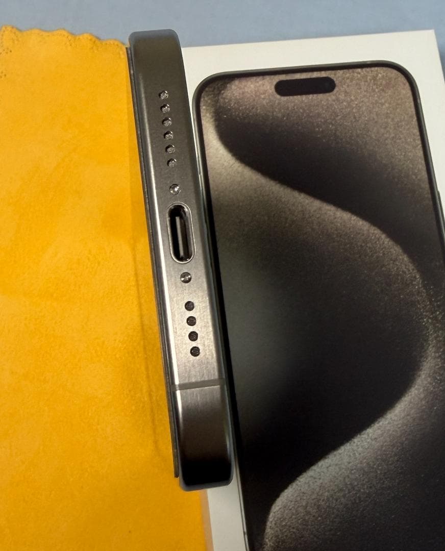 【美品】iPhone15Pro Max512GB＋ケース&保護フィルム