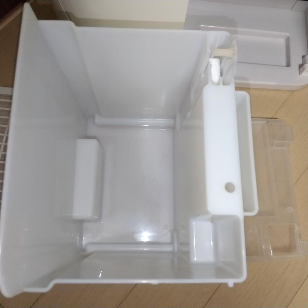 パワフルで電気代も抑えれるコンプレッサー式、最大16畳対応衣類乾燥除湿機