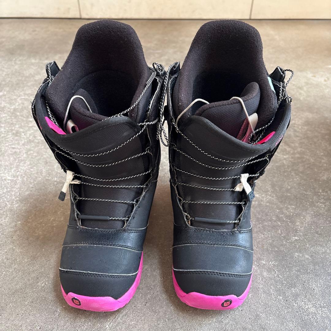 Burton MINT ASIAN FIT女性用スノーボードブーツ