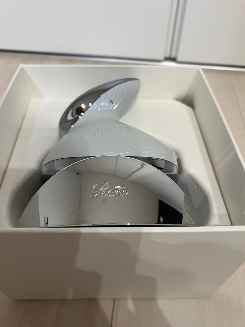 リファビューテック ヘッドスパ(シルバー)