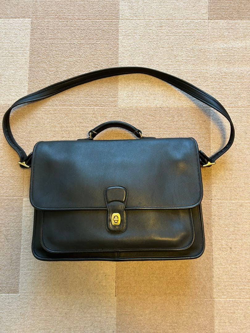 COACH 5180 ブラックレザー ショルダーバッグ