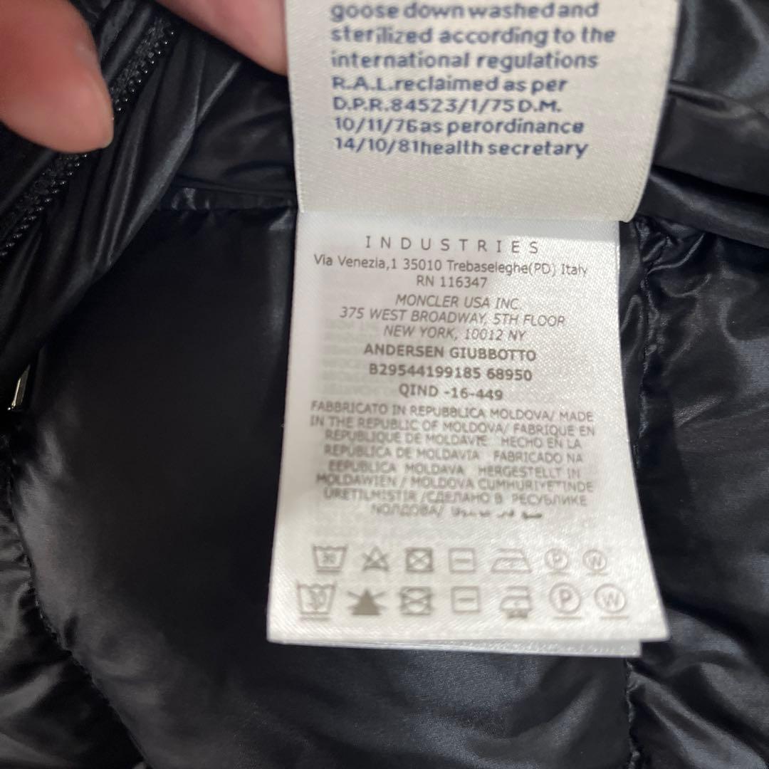 MONCLER VANOISEブラックダウンベスト