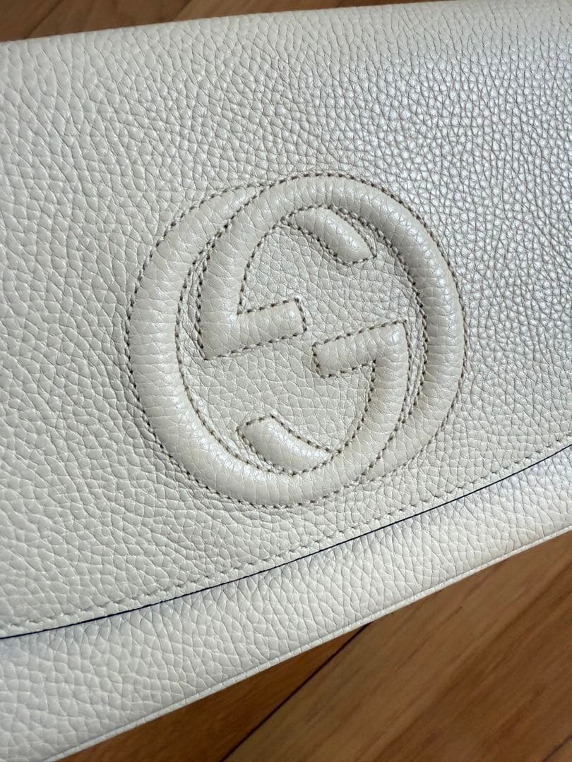 Gucci ソーホーホワイトレザー ショルダーバッグ タッセル付き