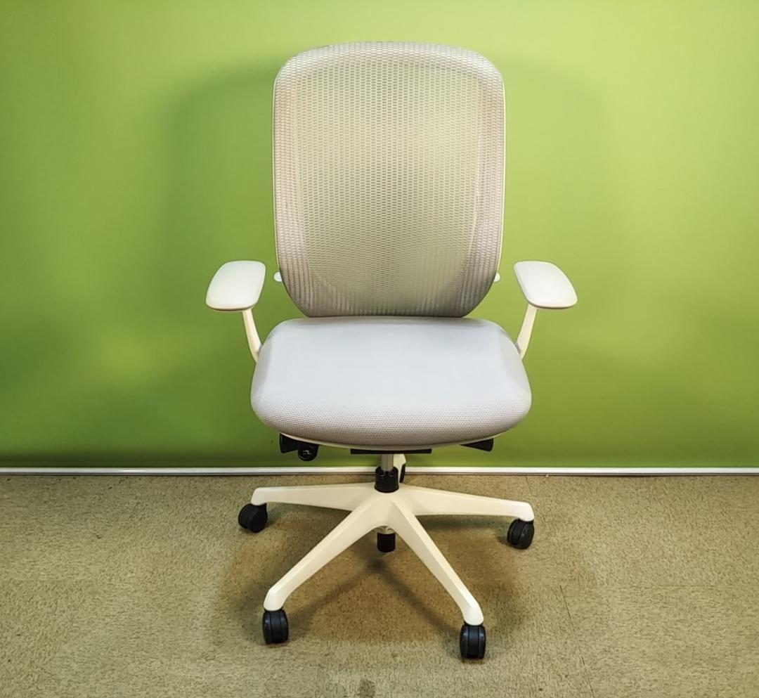 bl　オカムラ　シルフィーチェア　前傾機能　ハイバック　メッシュタイプ　中古