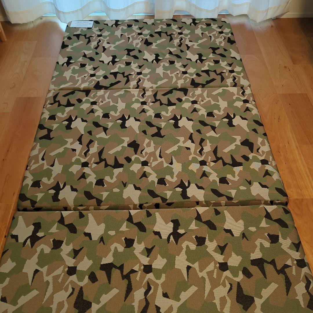 シングル マニフレックス カモウィング マットレス　無印シーツ付き　三つ折